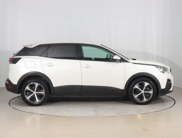 Peugeot 3008  1.5 BlueHDi 