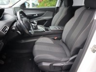 Peugeot 3008  1.5 BlueHDi 