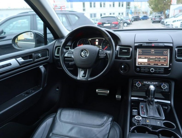 Volkswagen Touareg  3.0 TDI 