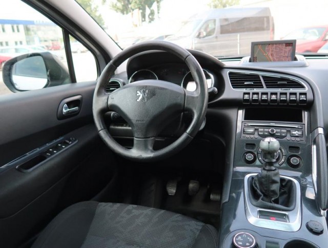 Peugeot 3008  1.6 HDi 