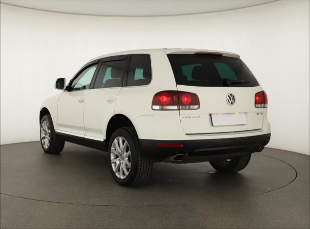 Volkswagen Touareg  3.0 TDI 