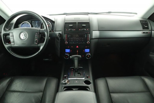 Volkswagen Touareg  3.0 TDI 