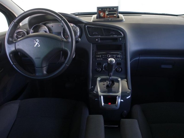 Peugeot 5008  1.6 BlueHDi 