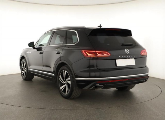 Volkswagen Touareg  3.0 TDI 