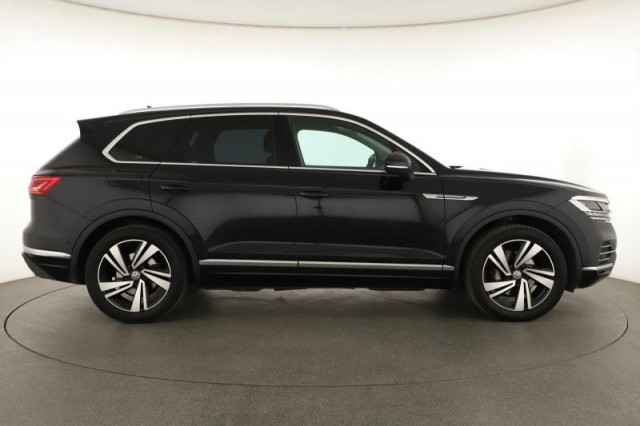 Volkswagen Touareg  3.0 TDI 