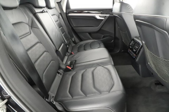 Volkswagen Touareg  3.0 TDI 