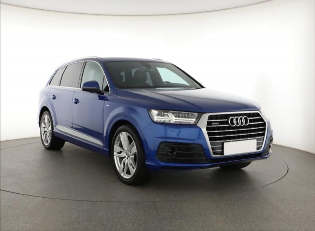 Audi Q7  3.0 TDI S-Line