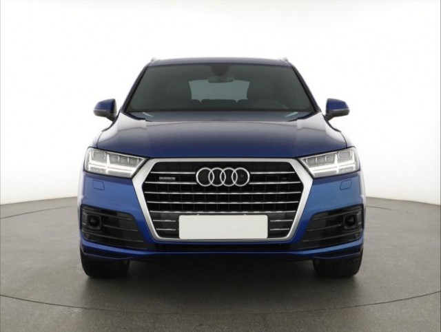 Audi Q7  3.0 TDI S-Line