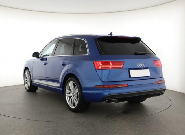 Audi Q7  3.0 TDI S-Line