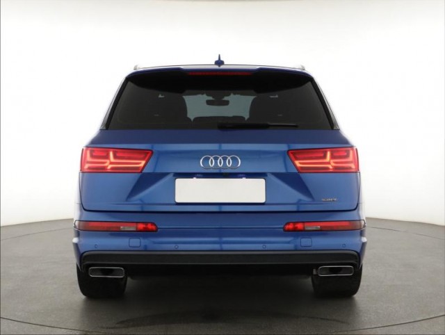 Audi Q7  3.0 TDI S-Line