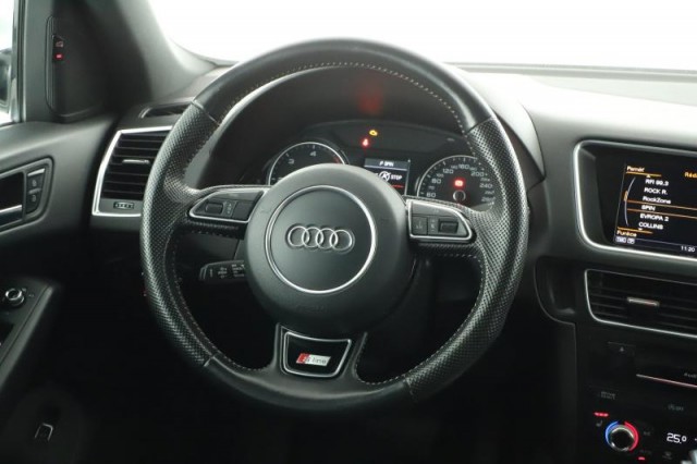 Audi Q5  2.0 TDI S line