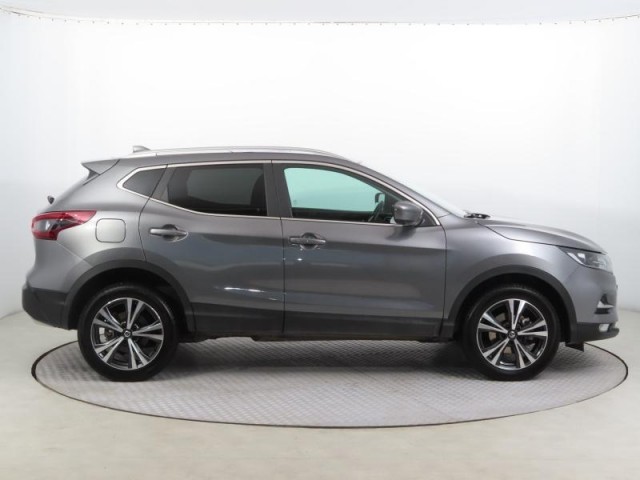 Nissan Qashqai  1.3 DIG-T 