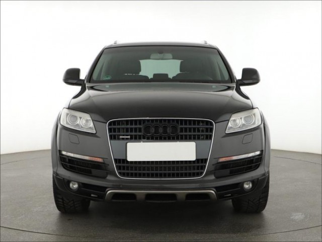 Audi Q7  3.0 TDI 