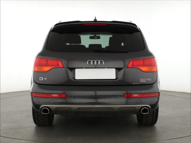 Audi Q7  3.0 TDI 