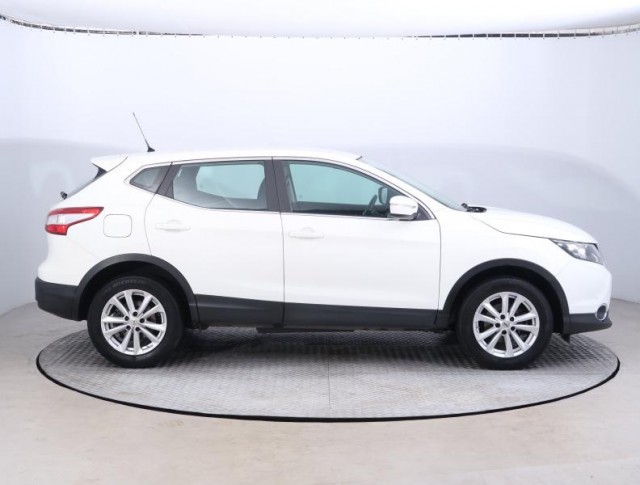 Nissan Qashqai  1.2 DIG-T Acenta