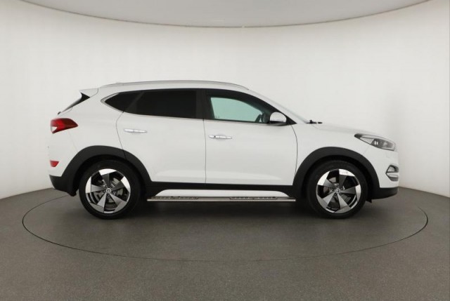 Hyundai Tucson  2.0 CRDi 