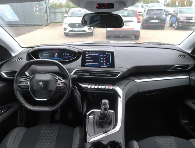 Peugeot 5008  PureTech 130 