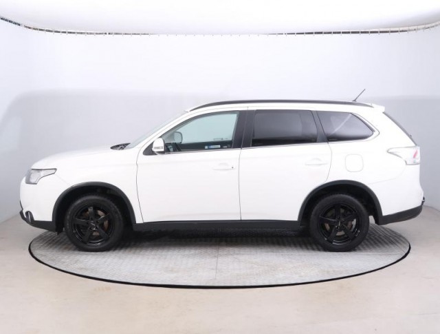 Mitsubishi Outlander  2.2 DI-D 