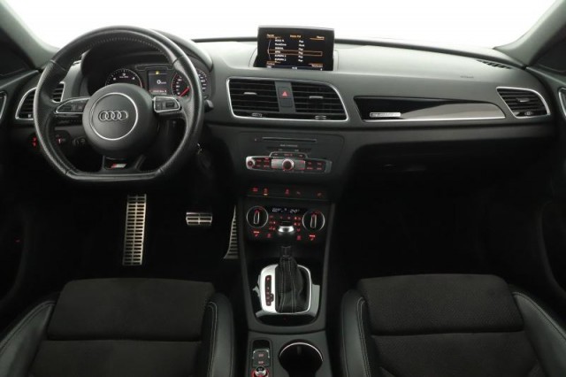 Audi Q3  2.0 TDI S-Line