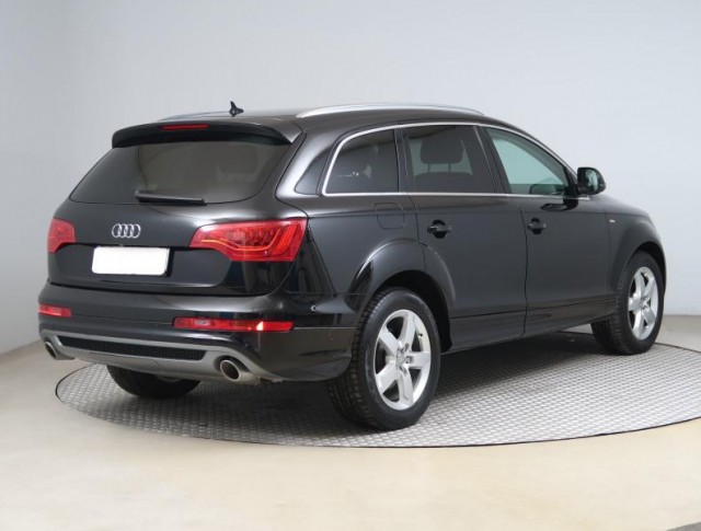 Audi Q7  3.0 TDI S-Line