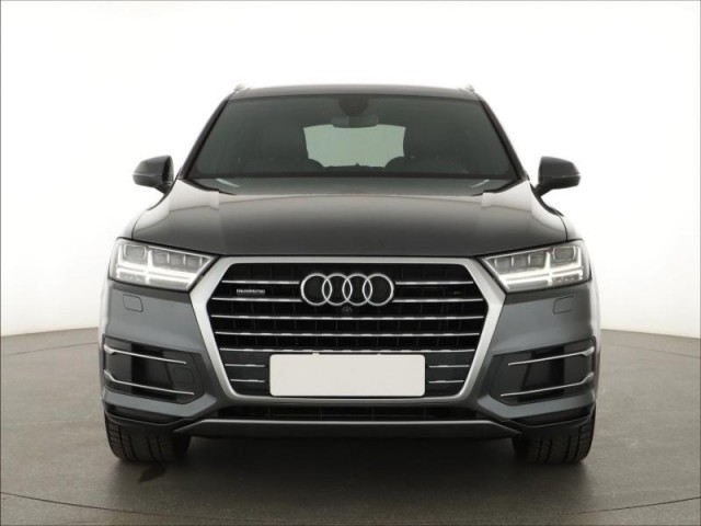 Audi Q7  3.0 TDI S-Line