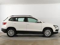 Škoda Karoq  1.0 TSI Active