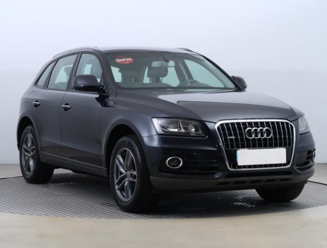 Audi Q5  2.0 TDI S-Line