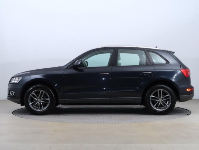 Audi Q5  2.0 TDI S-Line