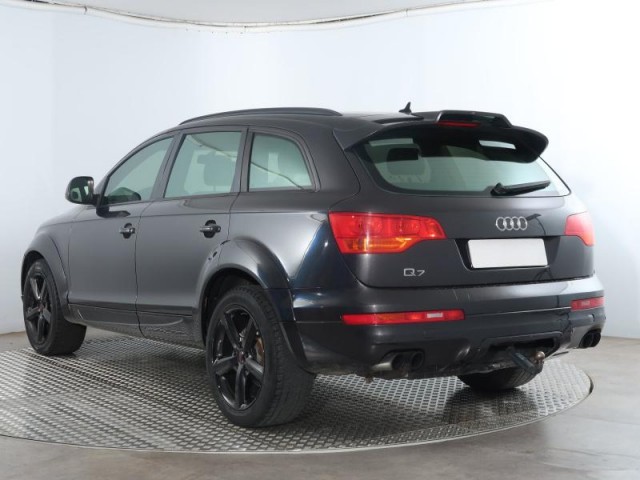 Audi Q7  3.0 TDI 