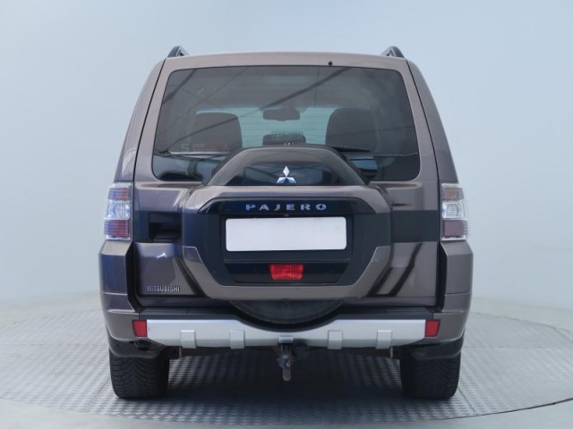 Mitsubishi Pajero  3.2 DI-D 