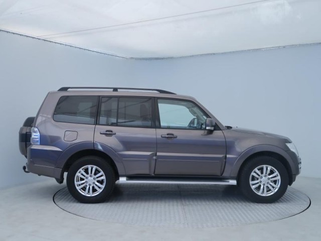 Mitsubishi Pajero  3.2 DI-D 