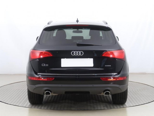 Audi Q5  3.0 TDI 