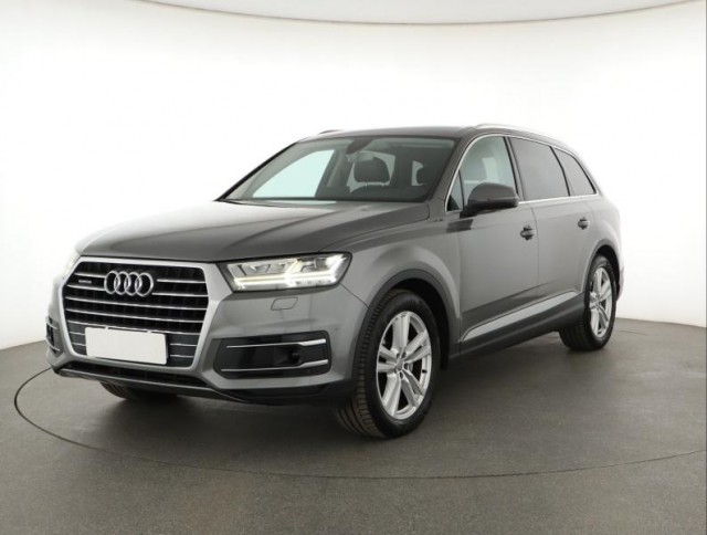 Audi Q7  3.0 TDI 