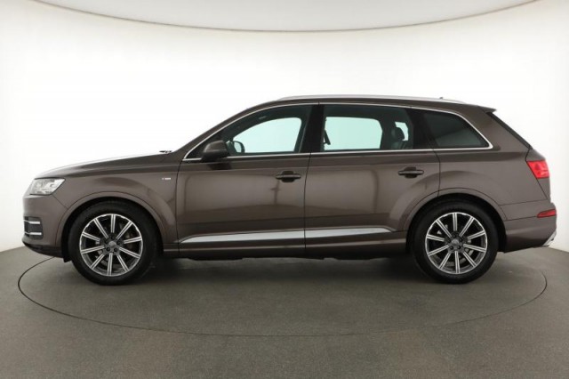 Audi Q7  3.0 TDI S-Line