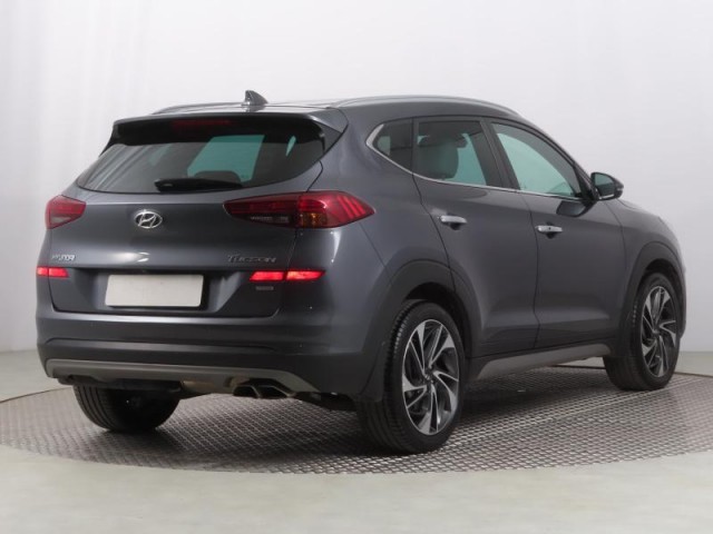 Hyundai Tucson  2.0 CRDi 