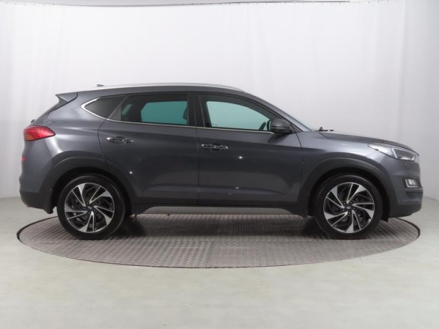 Hyundai Tucson  2.0 CRDi 