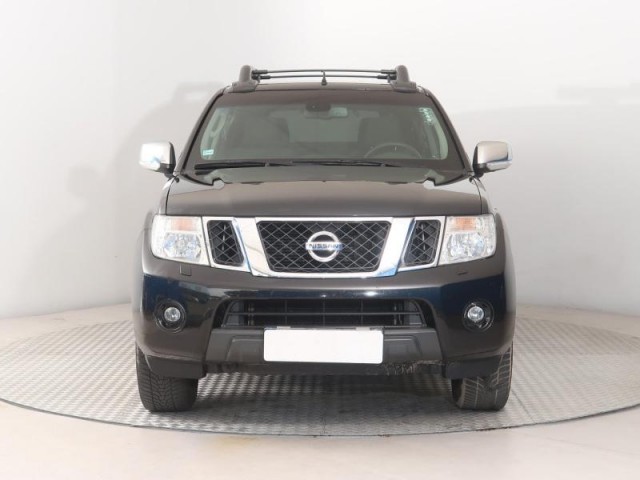 Nissan Navara  2.5 D 