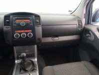 Nissan Navara  2.5 D 