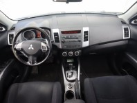 Mitsubishi Outlander  2.4 MIVEC 