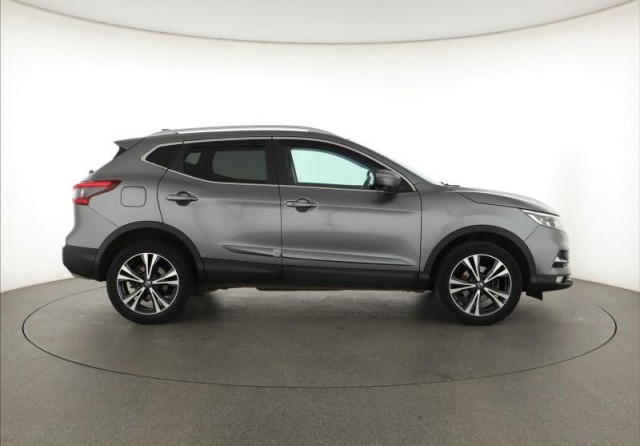 Nissan Qashqai  1.2 DIG-T 