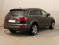 Audi Q7  3.0 TDI 