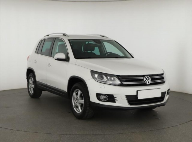 Volkswagen Tiguan  2.0 TSI 