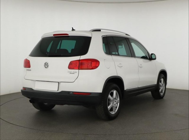 Volkswagen Tiguan  2.0 TSI 