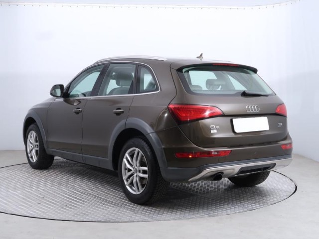 Audi Q5  2.0 TDI 