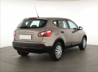 Nissan Qashqai  1.6 