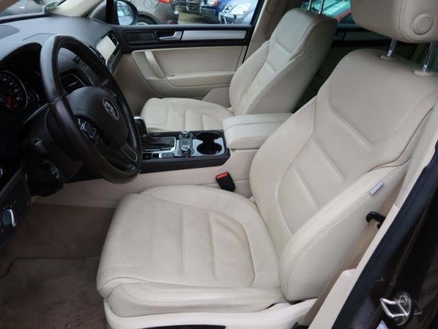 Volkswagen Touareg  3.0 TDI 