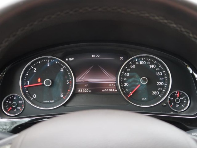 Volkswagen Touareg  3.0 TDI 