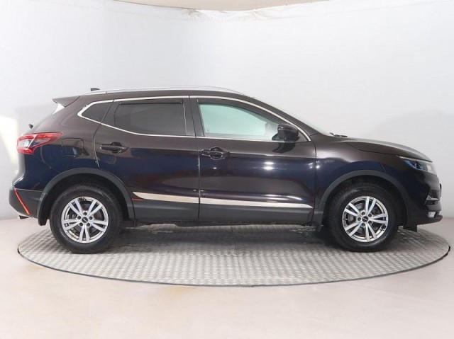 Nissan Qashqai  1.6 DIG-T 