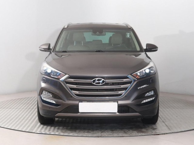 Hyundai Tucson  2.0 CRDi 