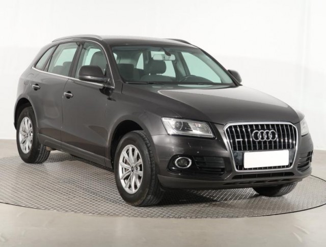 Audi Q5  2.0 TDI basis